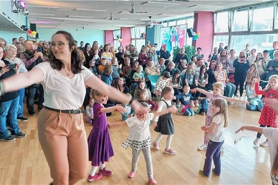Tanzen für krebskranke Kinder - so lautete das Motto bei einem Familienfest der Tanzschule Emmerling.