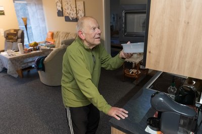 Einer der ersten Bewohner des neuen Hauses ist der 78-jährige Kurt Scheibe.