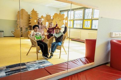 Bühne frei heißt es auch im neu eingerichteten Theaterzimmer.