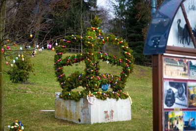 Auch die Osterkrone im Wieland-Park gilt als Anziehungspunkt für viele Besucher.