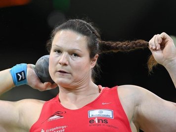 Kugelstoßerin Christina  Schwanitz vom LV Erzgebirge hat bei der Hallen-EM der Leichtathleten im polnischen Torun am Freitagabend Bronze gewonnen.