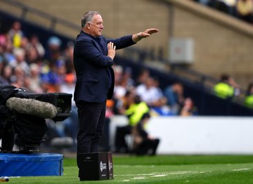 Curaçaos Trainer Dick Advocaat feierte im letzten Test mit seinem Team einen Sieg. (Archivbild)