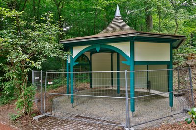 Der Teepavillon im Englischen Garten wird am Sonntag, 12 Uhr, feierlich wiedereröffnet.