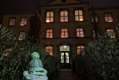 In der Grundschule Lugau bleiben die Lichter an. Schulleiter Andre Reichel will ermöglichen, dass der Unterricht stattfindet.