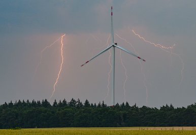 Der Wetterdienst sieht schwere Gewitter aufziehen. (Archivbild)