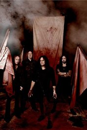 Gitarrist Sami Yli-Sirniö , Drummer Jürgen "Ventor" Reil, Sänger und Gritarrist Mille Petrozza und Bassist Frédéric Leclercq sind Kreator. 