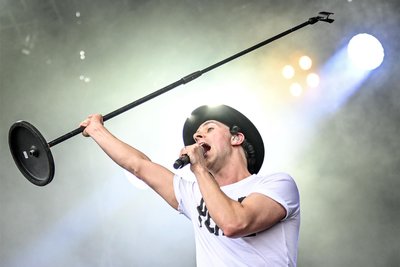 Sänger Paul Smith wird mit seiner britischen Band Maximo Park am 2. Juli den Fans Indierock auf die Ohren geben.