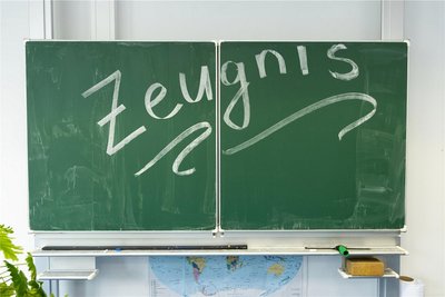 Nataliia wartet seit mehr als acht Wochen auf ihr Zertifikat, das beweist, dass sie einen Deutschkurs erfolgreich absolviert hat.