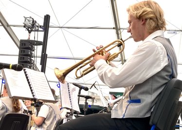 Die Jugendformation vom gastgebenden Bergmannsblasorchester Aue-Bad Schlema meisterte ihren Auftritt beim großen Festival mit Bravour.