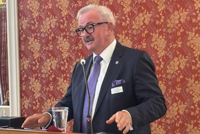 Ex-Fraunhofer-Präsident Reimund Neugebauer: „Du hast die Welt der Technik mitgeprägt.“