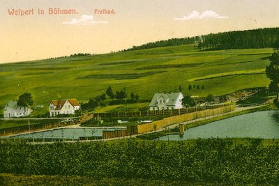 Das Freibad von Weipert im Jahr 1925.