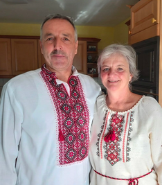 Achim Döbrich und seine Frau Gabi aus Elsterberg leben seit 20 Jahren in der Ukraine. Im zentralukrainischen Dorf Protopopiwka haben sie ein christliches Hilfsprojekt aufgebaut. Trotz des jetzt in der Ukraine geführten Krieges sind sie bisher in der Krisenregion geblieben. In der "Freien Presse" berichten sie, wie es ihnen ergeht.
