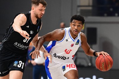 ROBERT BERAN: Kam in seinem ersten Pflichtspiel für die Niners gar nicht aufs Trapez. Keine Punkte, nur ein Wurfversuch aus der Distanz, ein Rebound in 10 Minuten Spielzeit. Rannte der Musik meist hinterher. Note: 4.