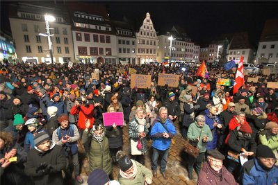 Demonstration gegen Rechtsextremismus auf dem Obermarkt in Freiberg.