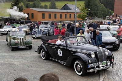 Die Teilnehmer der Sachsen Classic gaben sich im August bei der Preßnitztalbahn die Ehre. 