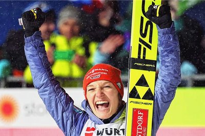 Katharina Althausjubelt über ihren dritten Platz. 
