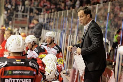 Trainer Marian Bazany hat viel Gesprächsbedarf. Im ersten Drittel der Hauptrunde ist sein Team hinter den Erwartungen geblieben. 