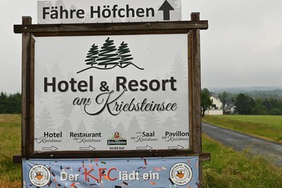 2024 hatten Hotel und KFC erneut zur Sommerparty in Höfchen eingeladen.