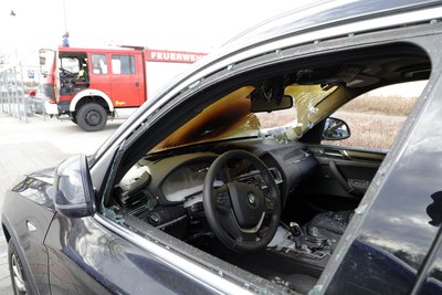 Ein BMW ist am Dienstagnachmittag in Röhrsdorf in Brand geraten.