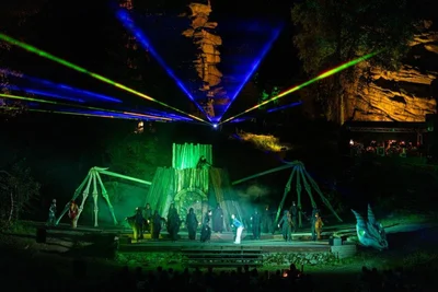 Die neuste Produktion des Ensembles: die Fortsetzung der „Elfenfeuer“-Saga ist derzeit auf der Freilichtbühne an den Greifensteinen zu erleben.
