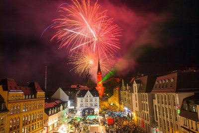 Wird es dieses Jahr nicht geben: das Feuerwerk zum Stadtfest in Aue. Dafür sind im Sommer zwei Ersatz-Veranstaltungen in der Stadt geplant.