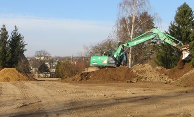 Die Bauarbeiten für den neuen Parkplatz am Sportforum in Hainichen laufen bereits.