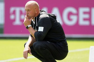 Hat viel über den Kader gegrübelt und ihn noch ausgedünnt: Aues Trainer Timo Rost. 