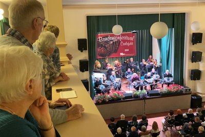 Das Bandonion-Festival in Carlsfeld zieht jedes Jahr viele Besucher an.