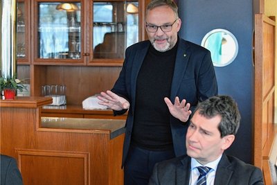 Laut Mittelsachsens Landrat Dirk Neubauer werde der Landkreis in Sachen Mobilität neue Wege gehen. 