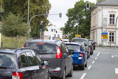 Grün beim Zwav, Rot am Abzweig Reißiger Straße im Hintergrund. Dabei entstehen Rückstaus bis auf die Kreuzung Hammerstraße/Stresemannstraße. Das soll sich ändern.