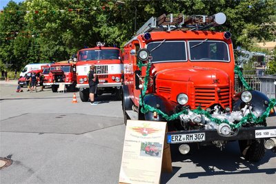 Zur Technikausstellung warenFahrzeuge aus vergangenen Tagen zu besichtigen.