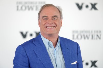  Der Unternehmer Georg Kofler und sein Online-Handelsunternehmen Social Chain übernehmen den Konsumgüterkonzern DS des Investors Dümmel.