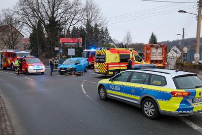 Nach einem Unfall war ein Teil der Kreuzung in Hohenstein-Ernstthal gesperrt.