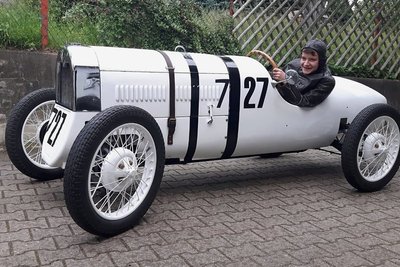 Der F1 Monoposto von DKW hatte den Status eines erfolgreichen Rennwagens. Für die Fahrleistungen maßgeblich waren das geringe Gewicht und ein 600-ccm-Zweizylindermotor mit Ladepumpe.