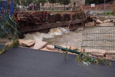 Beim Hochwasser 2013 verschärfte eine Brücke die Lage. Mittlerweile ist sie beseitigt.