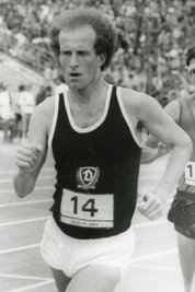 Roland Wieser bei einem Wettkampf im Jahn-Sportpark in Berlin.