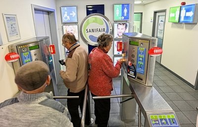 Noch bis Mittwoch kostet der Sanifair-Toilettengang an der Autobahnraststätte Auerswalder Blick Nord an der A 4 (Richtung Dresden) in Lichtenau 70 Cent. Ab Donnerstag gilt der erhöhte Preis von 1 Euro. Auch gegenüber am Auerswalder Blick Süd könnte sich bald was ändern. 