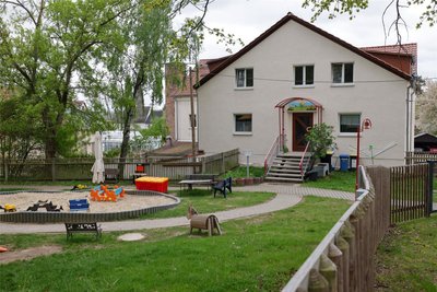 Aktuell sind nur 14 von 18 Plätzen in der Kita „Kleine Kartoffelkäfer“ in Weidensdorf belegt.