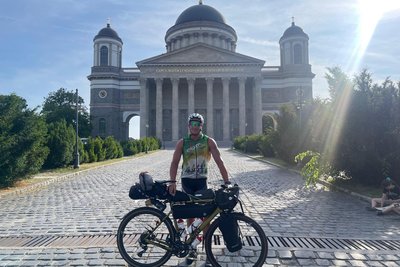 In einigen Städten machte Ruben Jaslan halt. Hier in Esztergom.