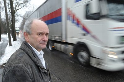 Anwohner und Unternehmer Peter Arnold an der Zschopauer Straße: "Die lange Bauzeit belastet uns." 