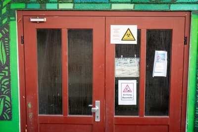 In das Gebäude, das seit Jahresanfang nicht mehr genutzt wurde, war zuletzt mehrfach eingebrochen worden.