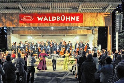 Die Waldbühne, hier ein Foto der Benefizgala des Lions-Club, wird für das Fips-Fleischer-Konzert geputzt. 