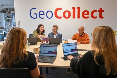Besprechung bei Geocollect: Von links Lucie Novakova, Anne John, Andrea Schürer, Jan-Bernd Faust und Nadine Albinsky.