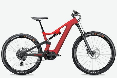 Ballermann: Der E-Bike-Pionier Flyer hat mit dem Uproc 6 eine vollgefederte Downhillmaschine im Sortiment. Der Rahmen ist aus Carbon, der Motor kommt von Bosch, Preis: ca. 6750 Euro. 