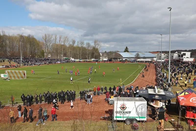 3000 Fans haben am Sonntag das Friedrich-Ludwig-Jahn Stadion gefüllt.
