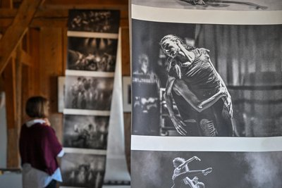 Tanz steht im Mittelpunkt der Ausstellung von Dieter Wuschanski. Das Bild entstand im Ballettsaal der Oper Chemnitz.