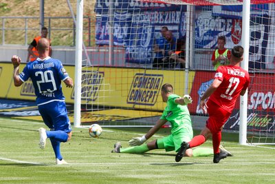 Riesenchance von Morris Schröter in der ersten Hälfte.