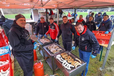 Etwa 4000 Roster wurden von den Gastgebern verkauft.
