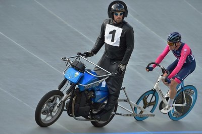 Christoph Schweizer startete hinter mit Schrittmacher André Dippel mit der Startnummer eins. Von der Spitze ließ sich das Duo, das 2019 schon einmal Meister war, nicht einmal verdrängen. 