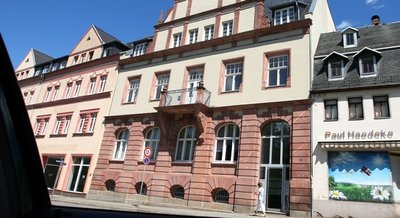 Kinderärztin Isolde Friedrich muss aus dem Ärztehaus raus, eine andere Kinderärztin bekommt vom Krankenhaus die Räume.